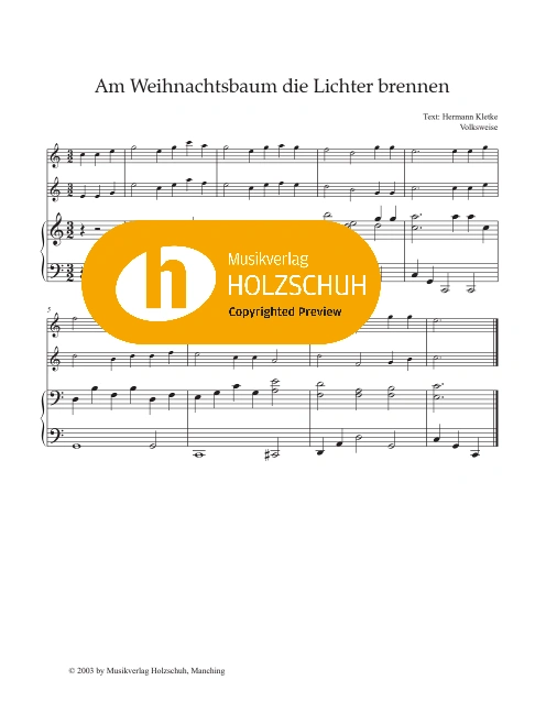 Am Weihnachtsbaum die Lichter brennen